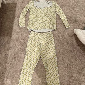 Roberta roller rabbit chick pajamas